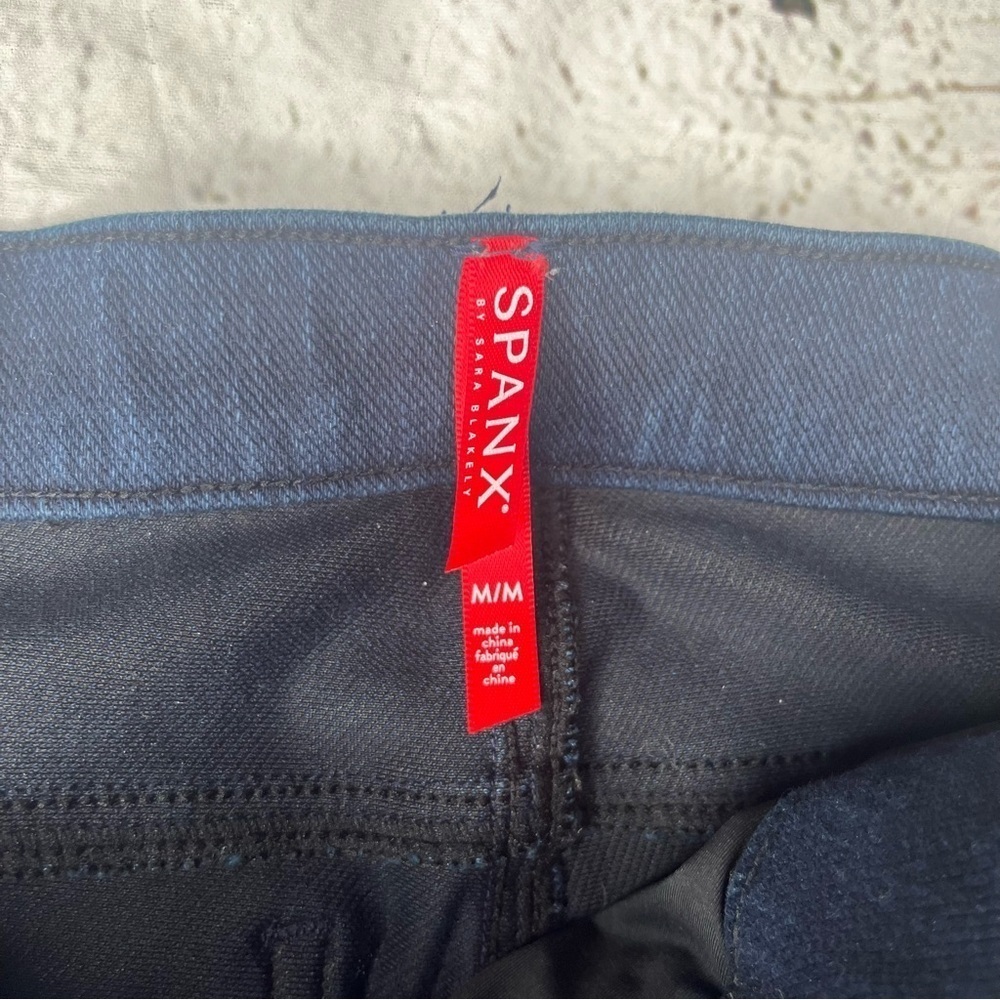 Spanx Ankle Length Skinny Jean-ish Legging Size M - Picture 3 of 7